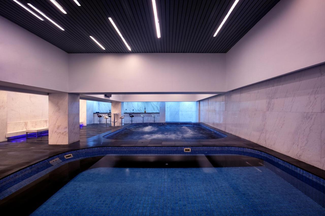Grand Mercure Jakarta Harmoni Esterno foto