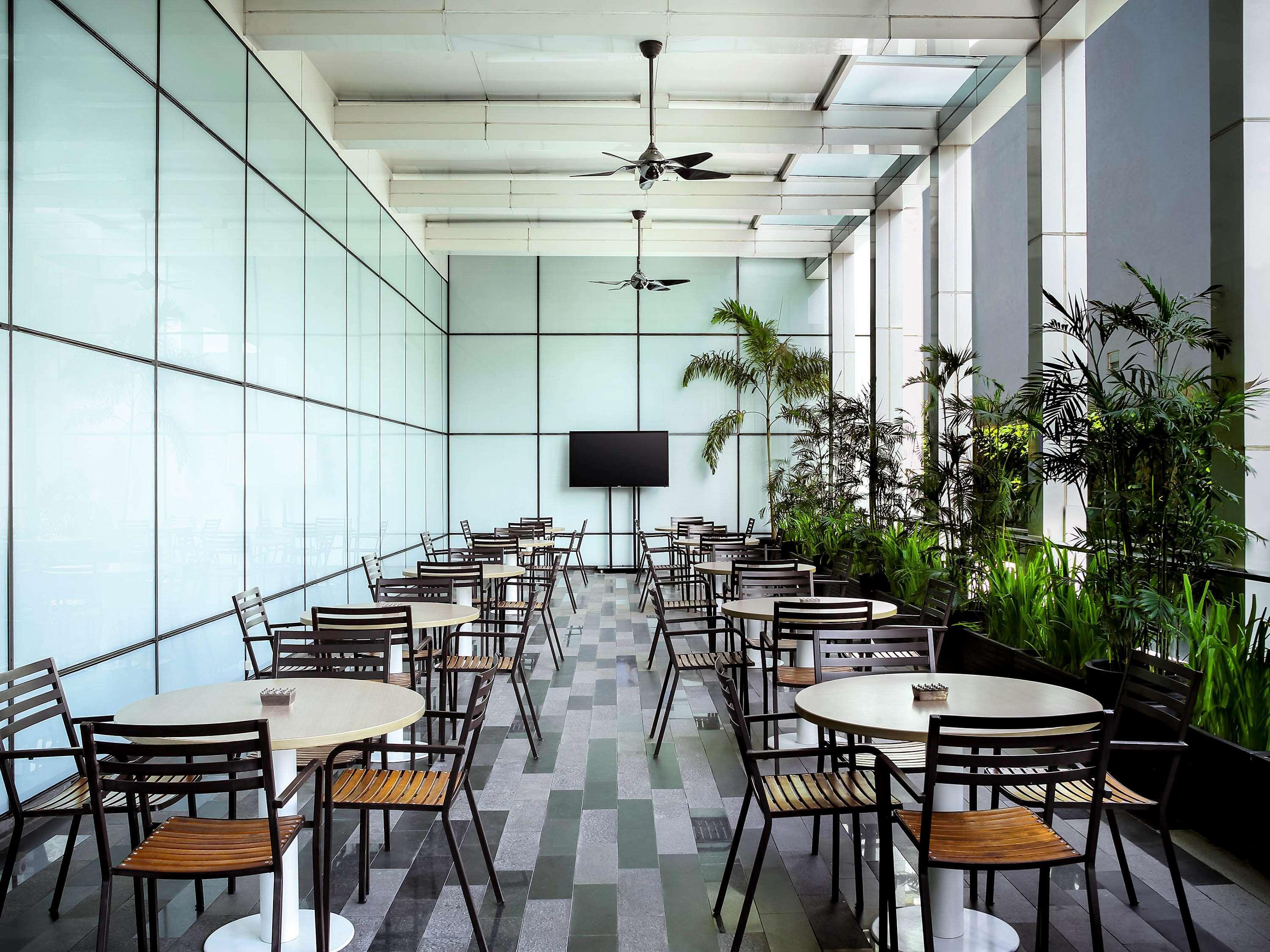 Grand Mercure Jakarta Harmoni Esterno foto